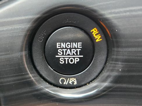 Used 2019 Jeep Grand Cherokee Altitude RWD image 31