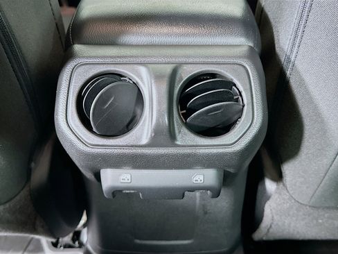 Used 2023 Jeep Wrangler Unlimited AWD/4WD image 25