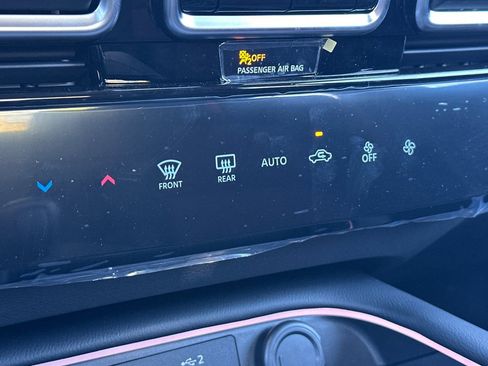 New 2026 Nissan Sentra SR w/ Floor Mat Package image 16