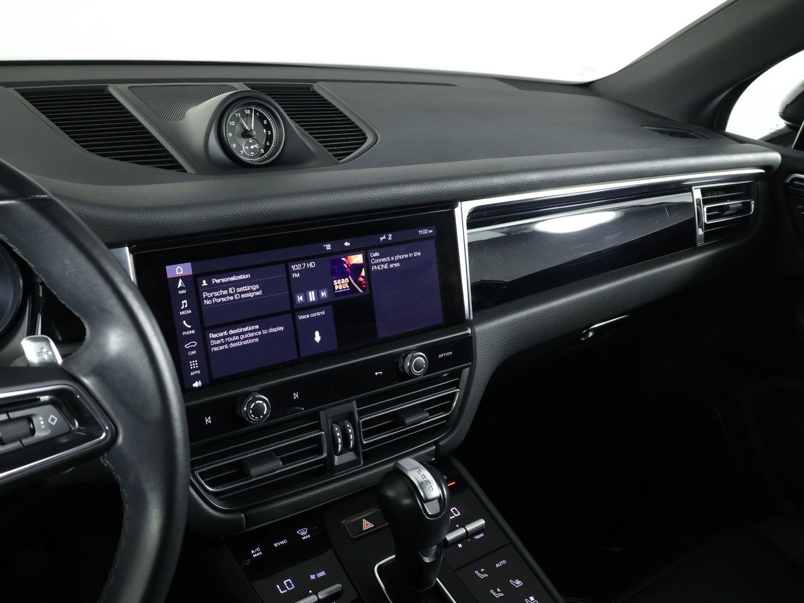 Certified 2023 Porsche Macan AWD/4WD image 13