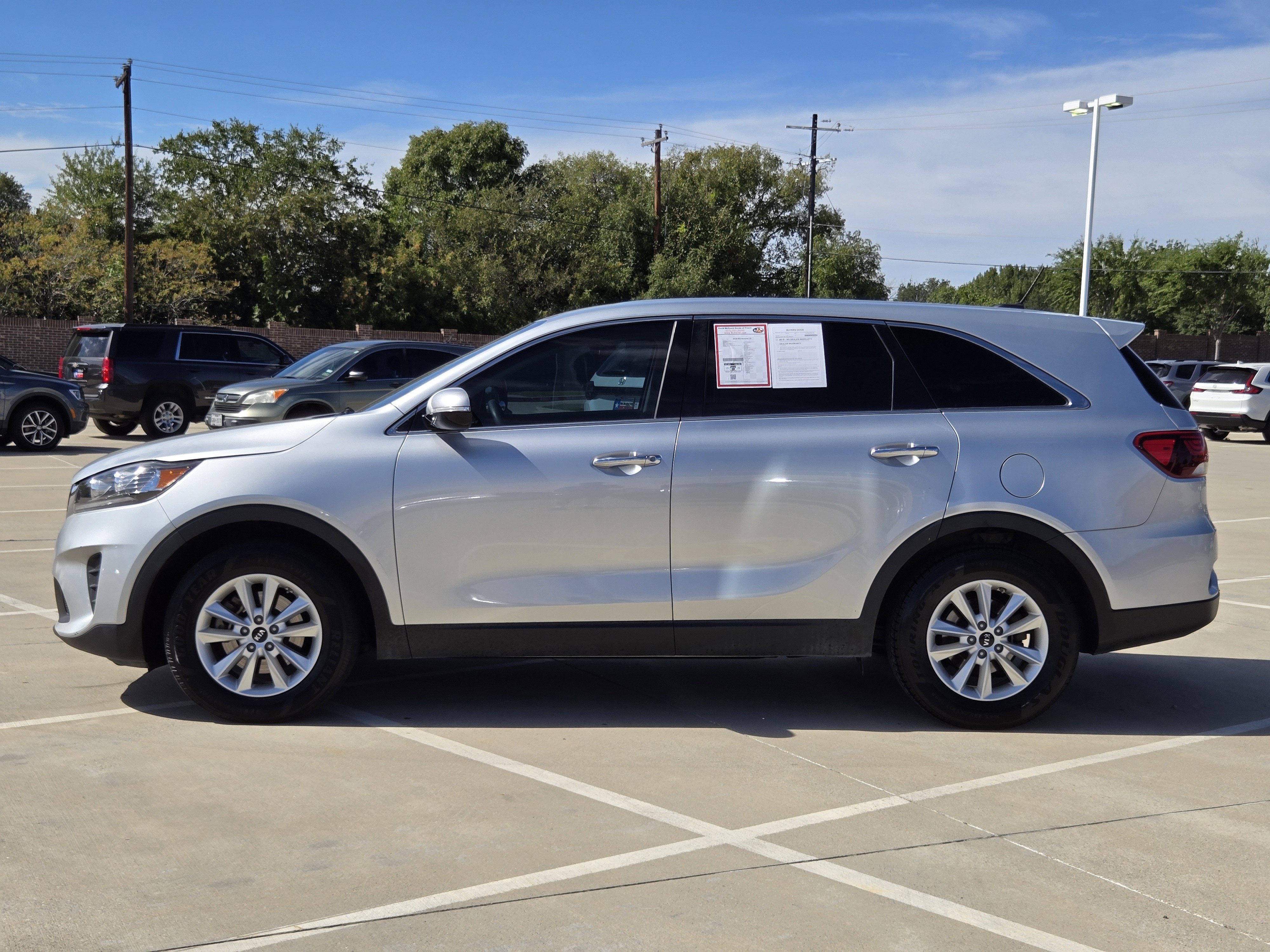 Used 2020 Kia Sorento FWD V6 image 5