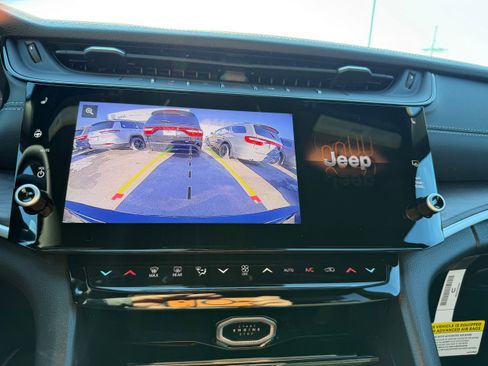 New 2026 Jeep Grand Cherokee Altitude AWD/4WD image 3