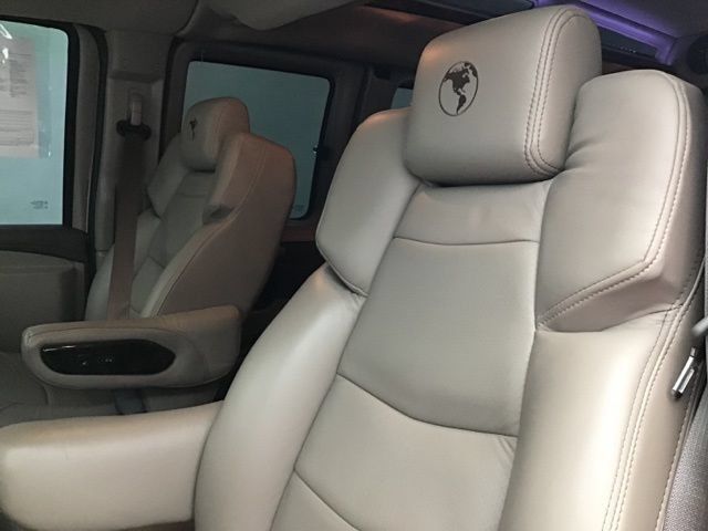 Used 2023 Chevrolet Express 2500 RWD image 20