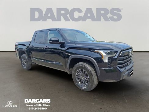 Used 2024 Toyota Tundra SR5 w/ SR5 Convenience Package AWD/4WD image 1