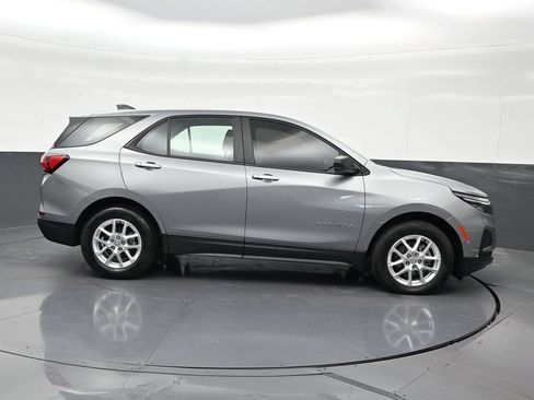 Used 2024 Chevrolet Equinox LS FWD image 7