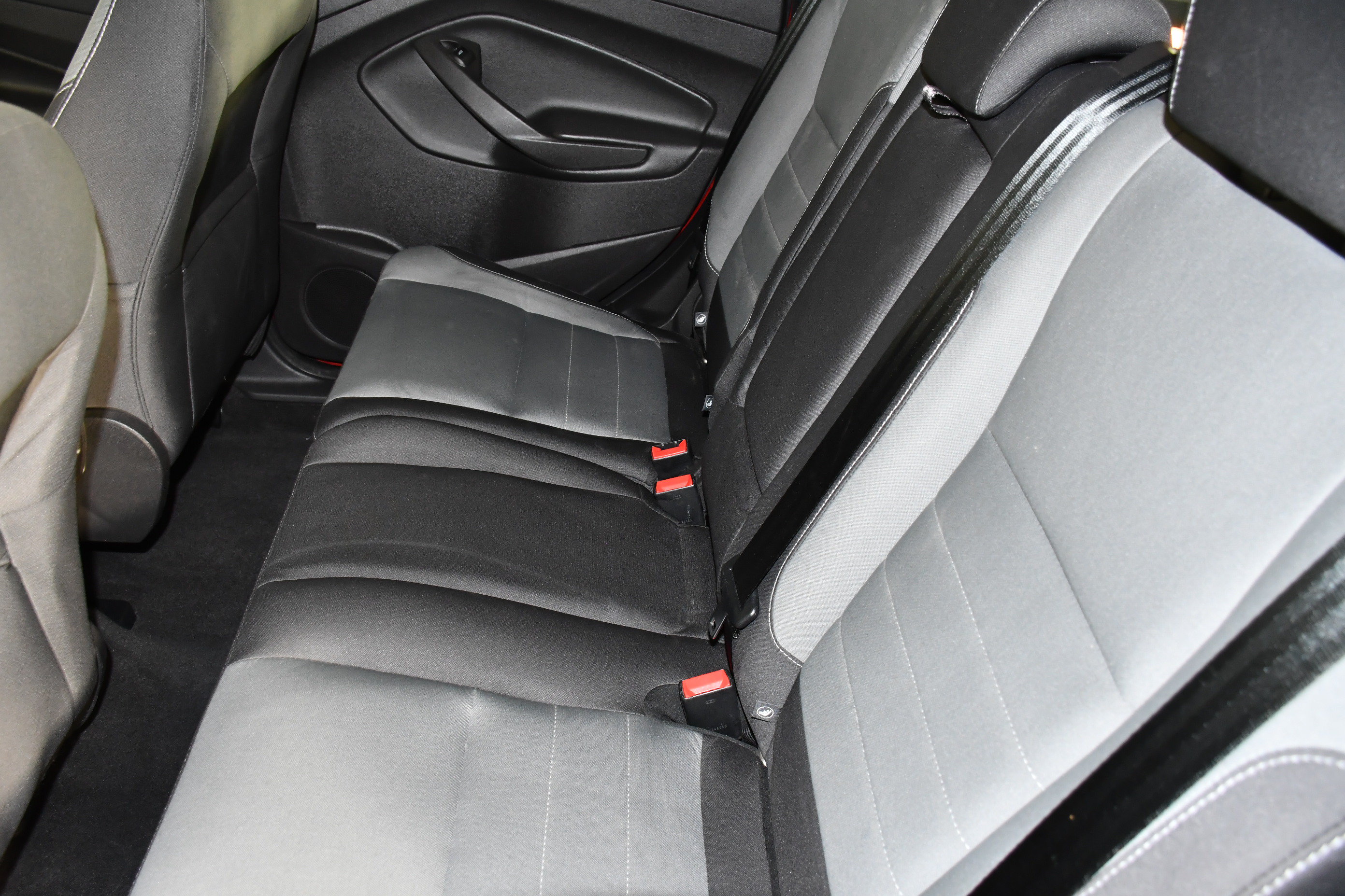 Used 2016 Ford Escape SE FWD image 47