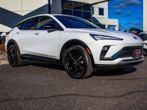 Used 2024 Buick Envista Sport Touring w/ Convenience I Package image 3