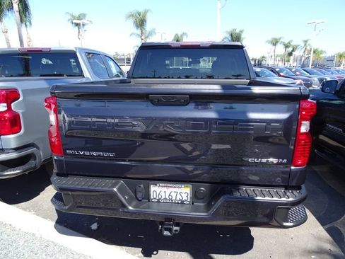Certified 2022 Chevrolet Silverado 1500 Custom RWD image 3