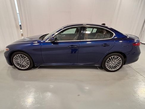 Used 2017 Alfa Romeo Giulia Ti w/ Lusso Package image 8