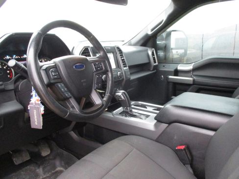 Used 2016 Ford F150 XLT w/ Equipment Group 302A Luxury image 8