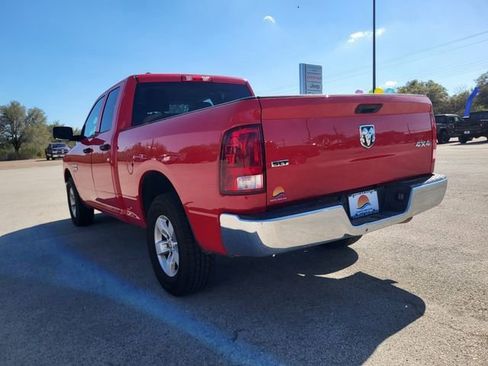 Used 2024 RAM 1500 Classic SLT image 3