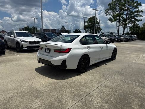 Used 2023 BMW 330i Sedan w/ M Sport Package RWD image 5