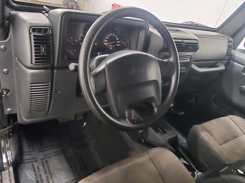 Used 2004 Jeep Wrangler SE image 8