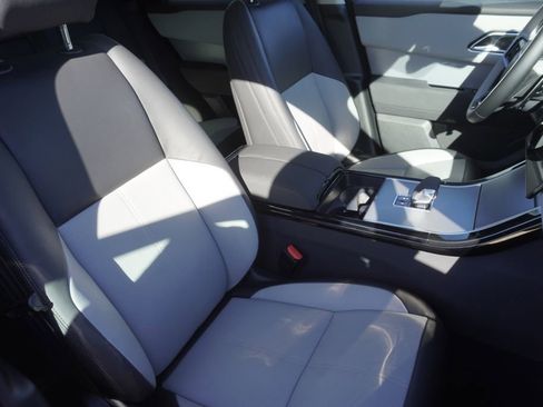 Used 2025 Land Rover Range Rover Velar S image 24