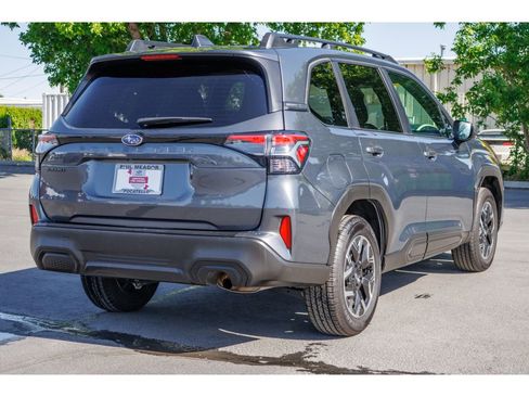Certified 2025 Subaru Forester Premium AWD/4WD image 3