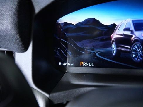 Used 2025 Ford Explorer Active image 18