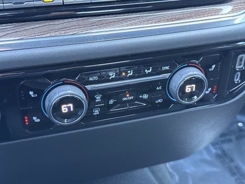 Used 2023 Chevrolet Silverado 1500 LT AWD/4WD image 19