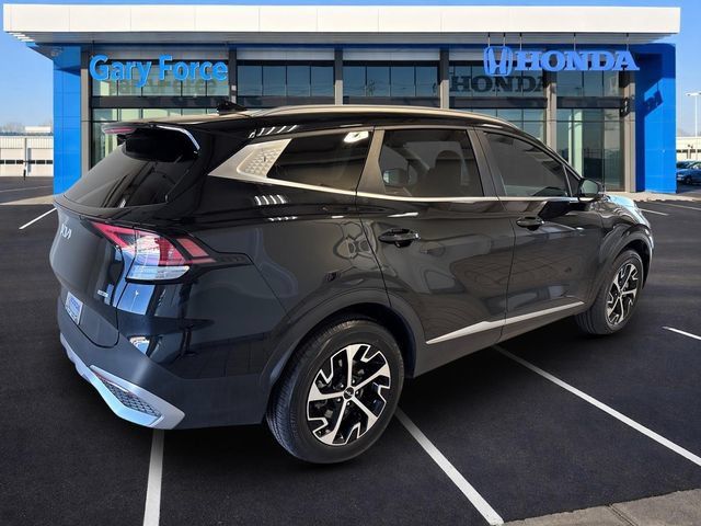 Used 2023 Kia Sportage EX AWD/4WD image 2
