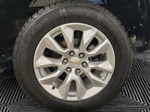 Used 2023 Chevrolet Silverado 1500 Custom AWD/4WD image 14