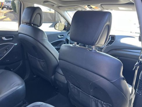 Used 2015 Hyundai Santa Fe Limited w/ Option Group 04 image 21