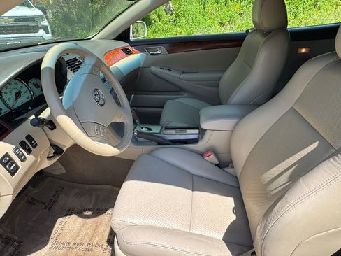 Used 2006 Toyota Solara SE FWD image 8