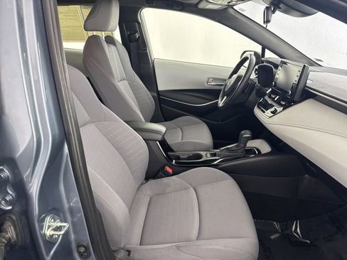 Used 2022 Toyota Corolla SE w/ SE Premium Package image 25