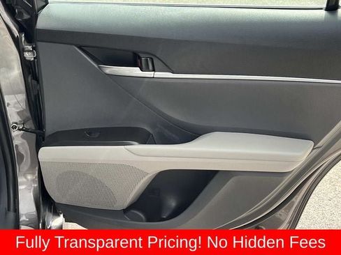 Used 2022 Toyota Camry LE w/ Convenience Package FWD image 17