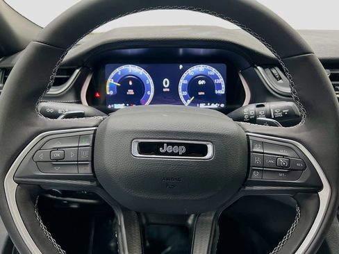 New 2025 Jeep Grand Cherokee L Laredo image 28