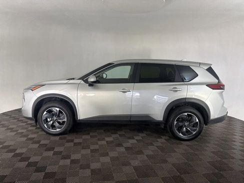 Certified 2024 Nissan Rogue SV image 5
