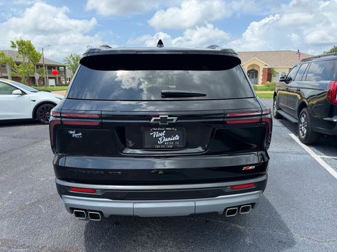 Used 2024 Chevrolet Traverse Z71 AWD/4WD image 6