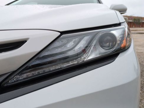 Used 2024 Toyota Camry XSE FWD image 10