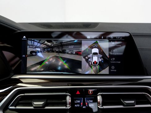 Used 2021 BMW X6 xDrive40i w/ M Sport Package image 21
