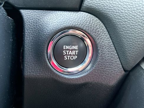 Used 2025 Toyota RAV4 XLE FWD image 19