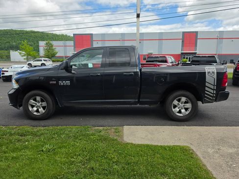 Used 2018 RAM 1500 Express AWD/4WD image 6