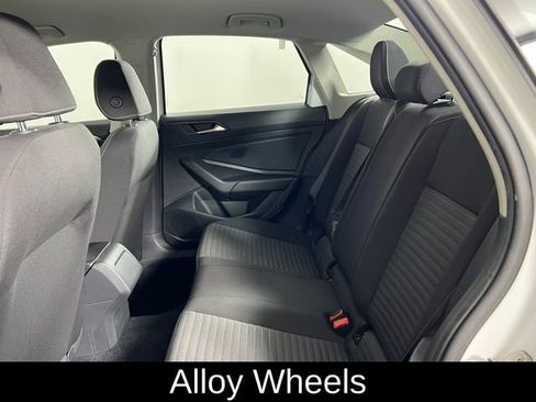 Used 2022 Volkswagen Jetta S image 11