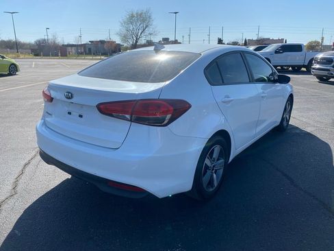 Used 2018 Kia Forte LX w/ LX Popular Package image 8