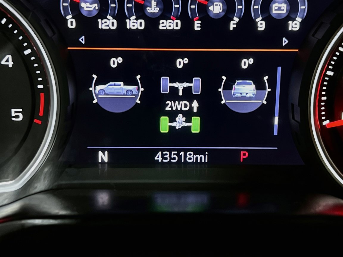 Used 2020 Chevrolet Silverado 2500 LTZ w/ LTZ Premium Package AWD/4WD image 7