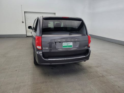 Used 2018 Dodge Grand Caravan SE image 6