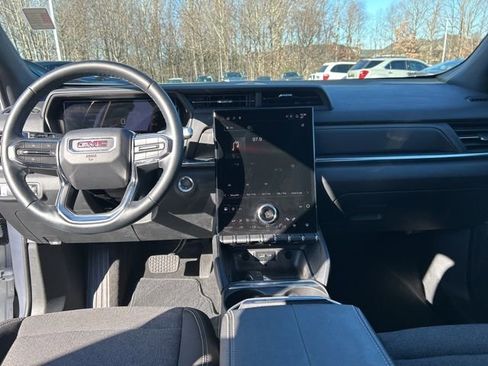 Used 2025 GMC Terrain Elevation image 28