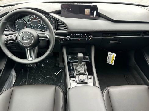 New 2025 MAZDA MAZDA3 Hatchback w/Premium Plus Pkg image 11