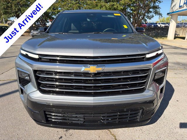 Used 2025 Chevrolet Traverse High Country FWD image 8