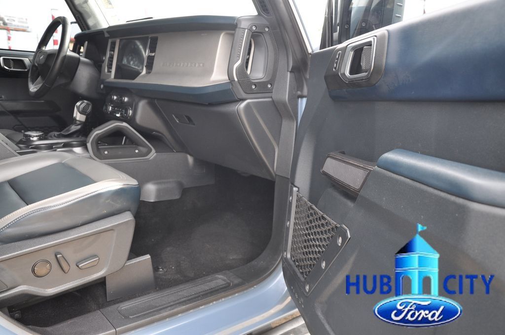 Used 2024 Ford Bronco Outer Banks AWD/4WD image 17