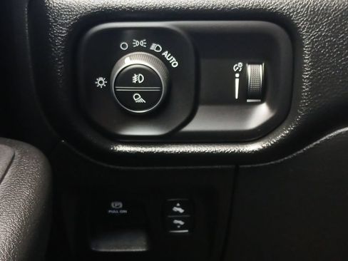 Used 2022 RAM 1500 Lone Star RWD image 12