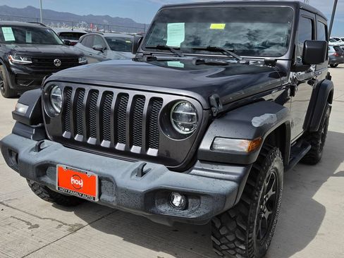 Used 2020 Jeep Wrangler Sport AWD/4WD image 3