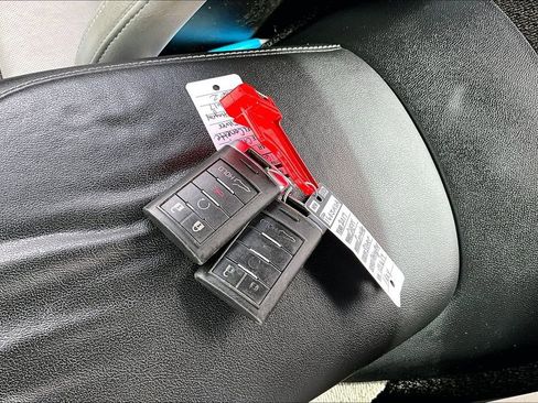 Used 2017 Chevrolet Corvette Stingray Coupe w/ 1LT image 31