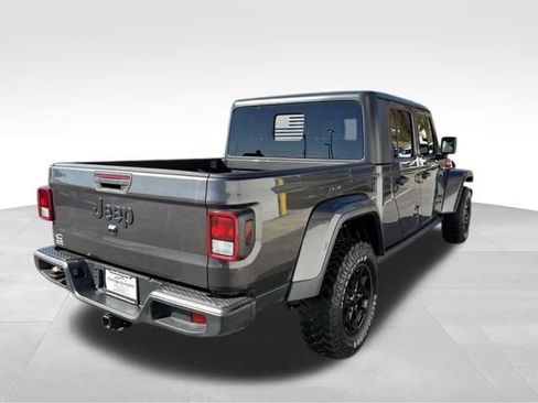 Used 2021 Jeep Gladiator Willys image 5