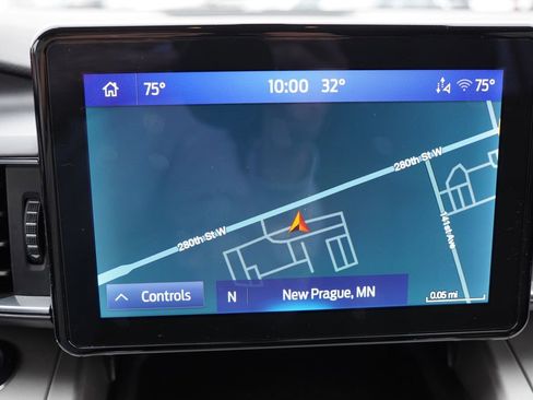 Certified 2022 Ford Explorer XLT w/ Equipment Group 202A image 27