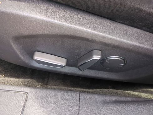 Used 2015 Ford Fusion SE FWD image 17