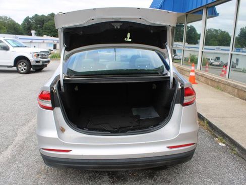 Used 2019 Ford Fusion S image 16