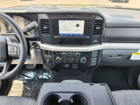New 2026 Ford F250 XLT w/ FX4 Off-Road Package AWD/4WD image 14